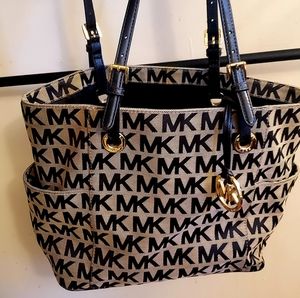 Michael Kors Large Black Signature  Jet Set Shoulder Bag Tote Three Compartments